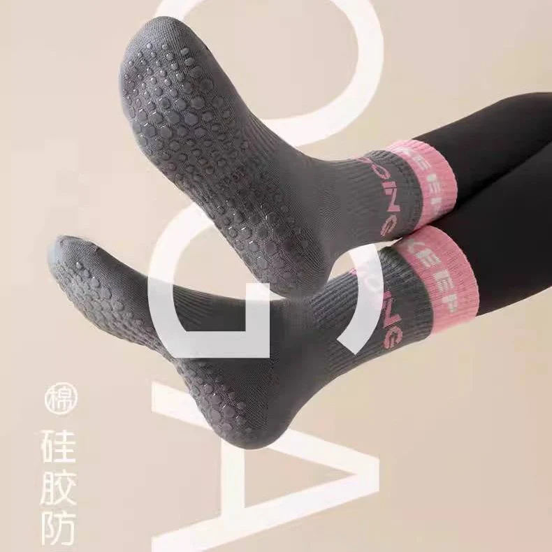 [M] Yoga Pilates Non-Slip Grip Sock for Women - Image 2