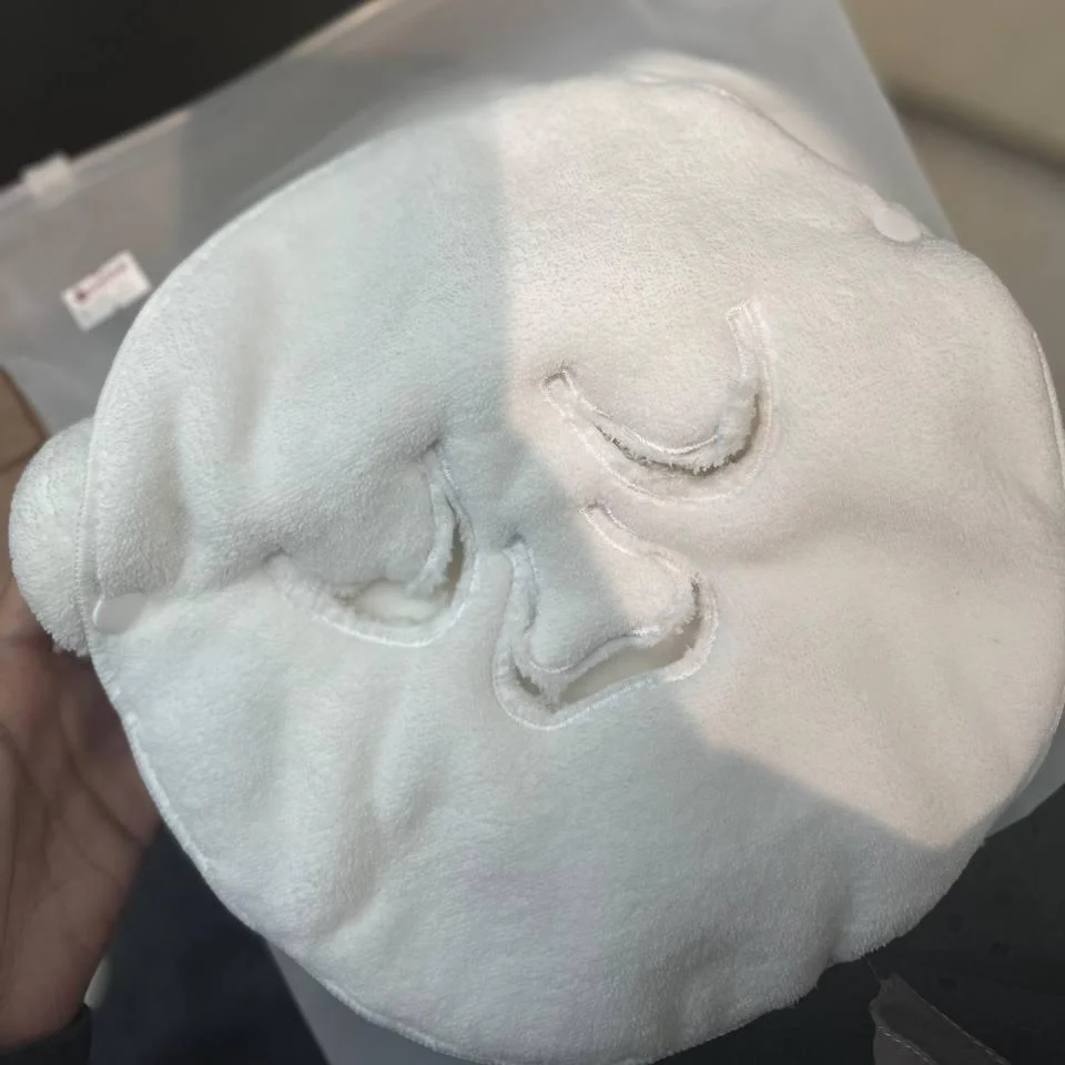 Moisturizing Face Towel - Image 2